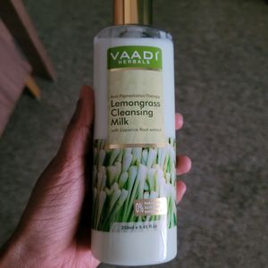 Vaadi Herbals Lemongrass Cleansing Milk