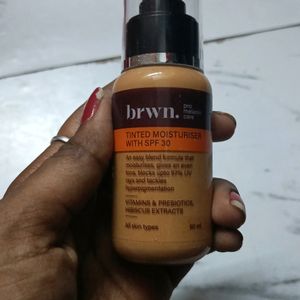 🎗️TINTED MOISTURIZER WITH SPF 30🎗️