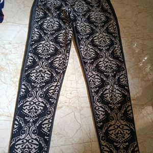 🎉Combo Of 2 Stretchable Pant For Womes.....