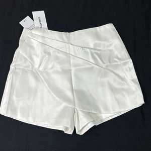 URBANIC Gathered A-Line Shorts