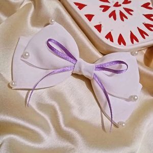 Girlies Pearl Bow 💜 Clip