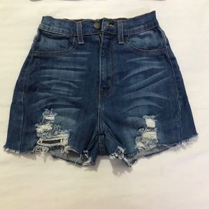 Denim Shorts And Strapy Crop Top Xs