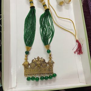 Green Golden Necklace