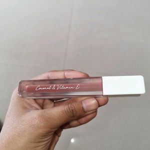 Mama Earth Feather Light Liquid Matte Lipstick