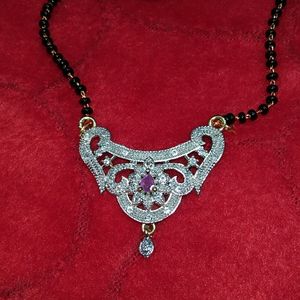 Small Simple Mangalsutra Locket