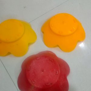 Flower Shape Plastic Bowls