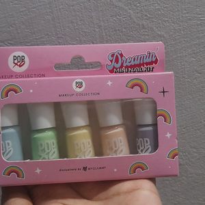 Set Of 5 Nail Polish