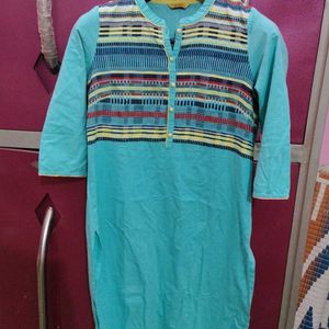 Aurelia Kurti Size M