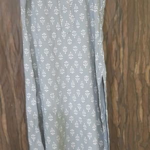 Sleeveless Grey Kurti With Patterns