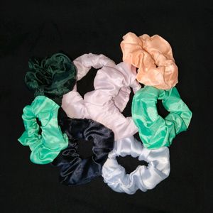 8 Scrunchies