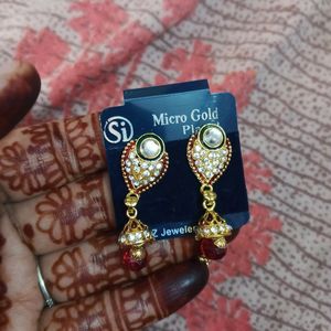 Golden Green Red Stone Jhumka Earring