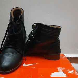 BLACK BOOTS- CASUAL