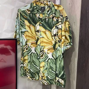 H&M green nature shirt