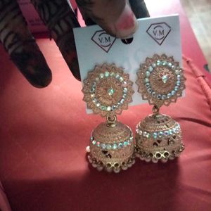 Jhumkas set😉✨