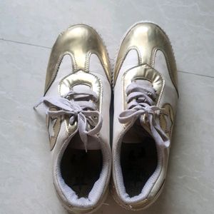 PARTY WEAR LIGHT WEIGHT SHOES (40-41 Size)