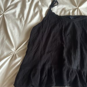 Forever 21 Sleeveless Black Crop Top