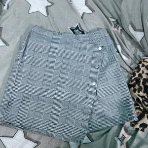 Checkerd Skorts