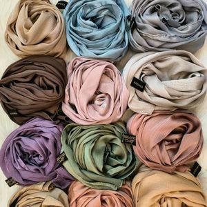 Muna Satin Hijab