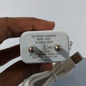 USB Charger (RD)