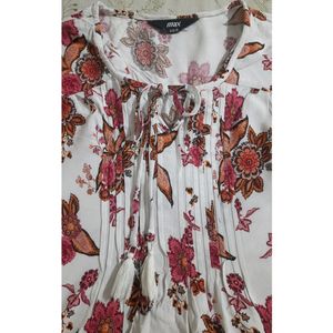 Women's Stylish Pink Floral Print Short Kurti