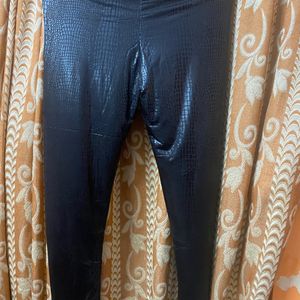 Crocodile Embossed Print Black Leggings