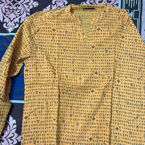 Shatranj Hindi Lipi Printed Kurta