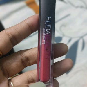 HUDA beauty liquid lipstick