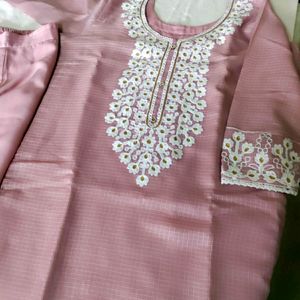 Kurta, Pant And Embroidery Dupatta