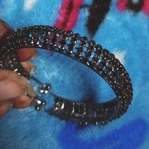 Black Bracelet With Shiny Stone  Adjustable Locks