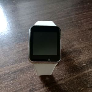 Smart looking White Smarwatch | Not Workin