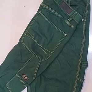 BERSHKA green cargo Pants 👖