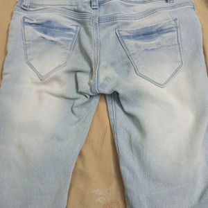 Damaged Style Jeans.....