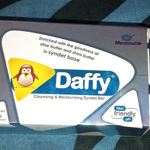 Daffy Cleansing & Moisturizing Bar