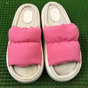 1. Cai Store Spongy Slip On ,2. Xtep Sport Shoes