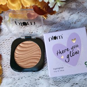 Plum Miracle Bronze Highlighter Highly Pigmented