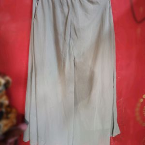 Short Kurti Along With Palazzo And Dupatta