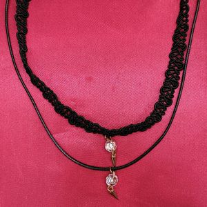 CHOKER SET. NEVER WORN