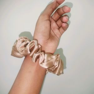 Scrunchies (2)