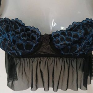 SEXY MESS RUFFLE BRALETTE