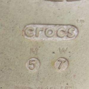 Iconic Comfort Crocs!