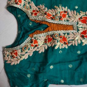 Elegant Green Embroidered Kurti Women