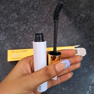 Myglamm Twist It Volumising Mascara