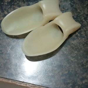 Two Pair Of Silicone Toe Separater