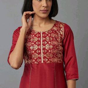 Red Colour Rhubarb Floral Print Kurta - XL Size