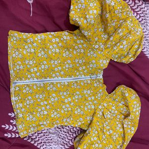 Classy Yellow Flower Print top🌼