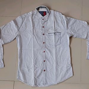 Men's shirt