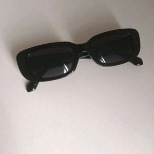 Fashionable UV Protected Sunglasses