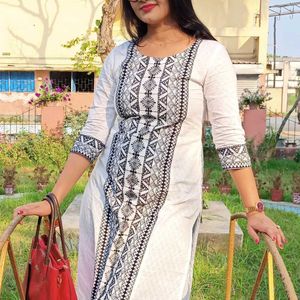 White Embroidered Cotton Kurta