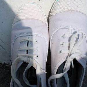 White Shoes Sport Shoe