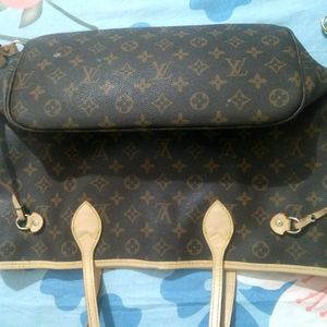 LV TOTE BAG